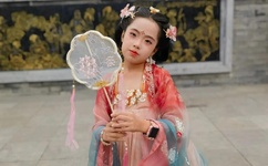 在公交车上被一个接一个的C